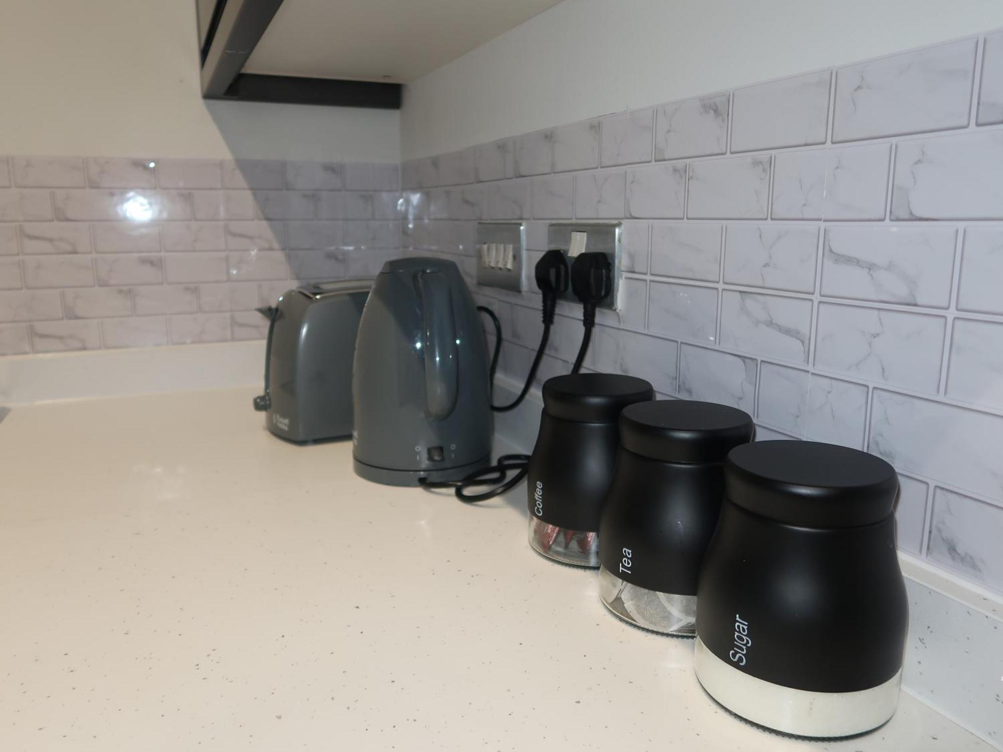 Sterling Luxury Centre- High Speed Wi-fi, Workspace & Free Parking Apartment