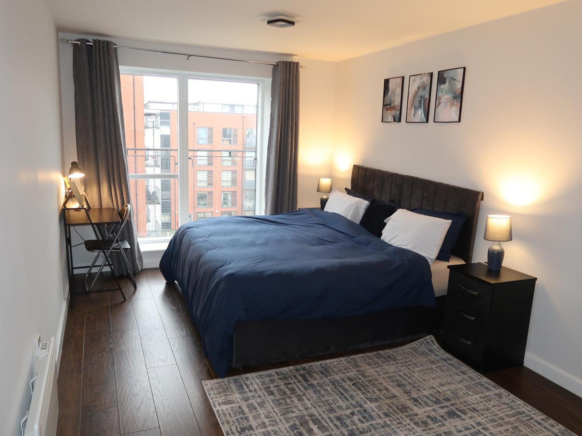 Sterling Luxury Centre- High Speed Wi-fi, Workspace & Free Parking