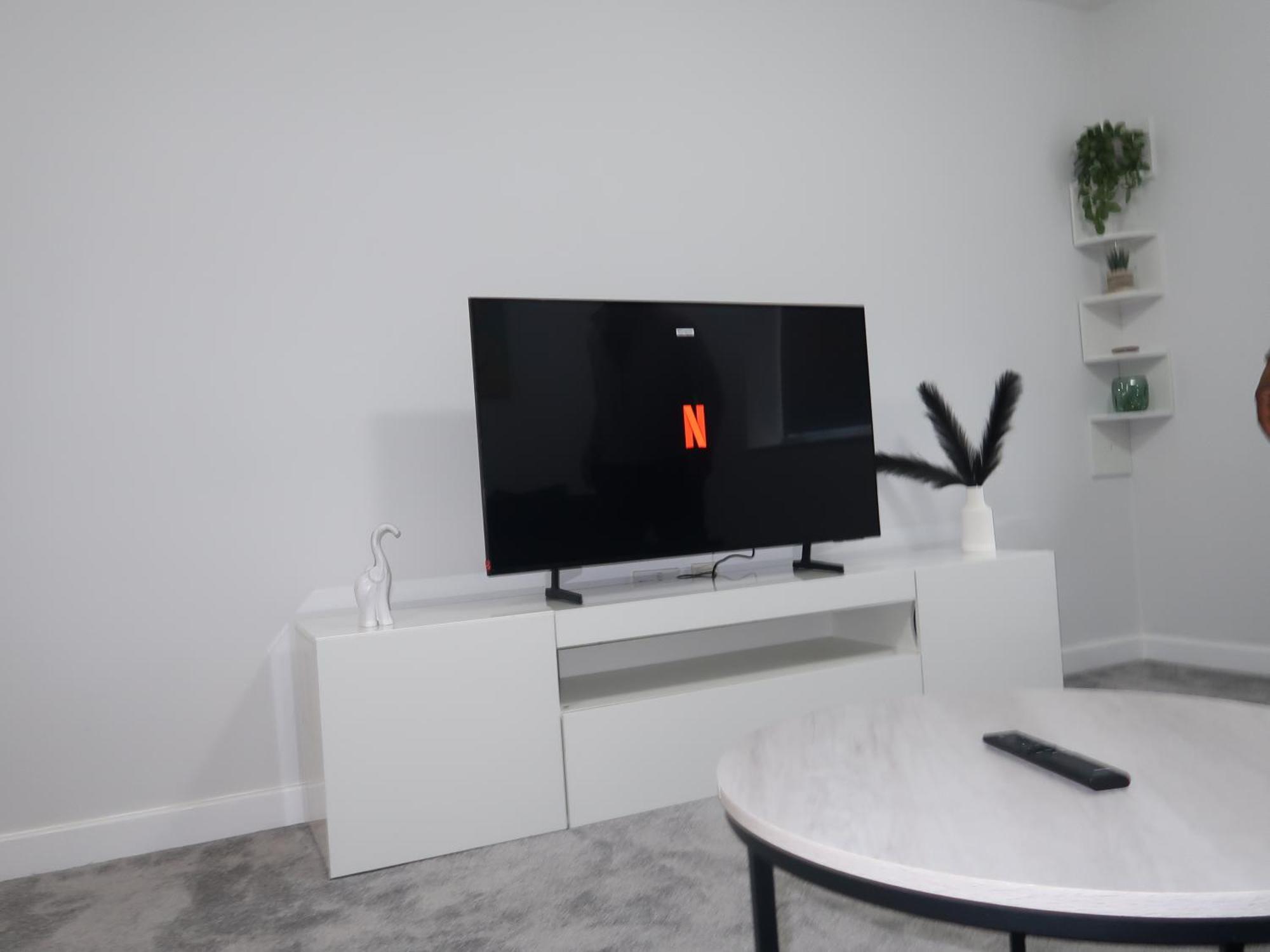 Apartment Sterling Luxury Centre- High Speed Wi-fi, Workspace & Free Parking