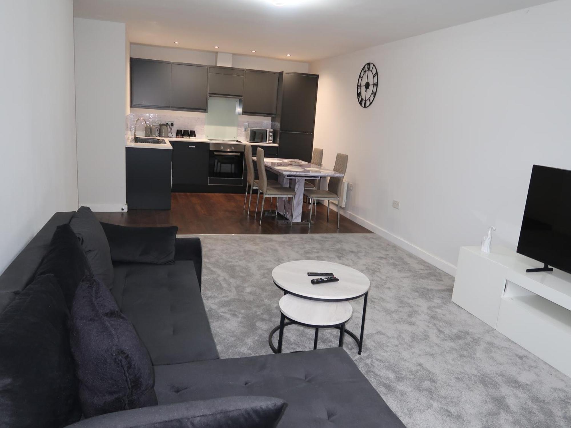 Apartment Sterling Luxury Centre- High Speed Wi-fi, Workspace & Free Parking *